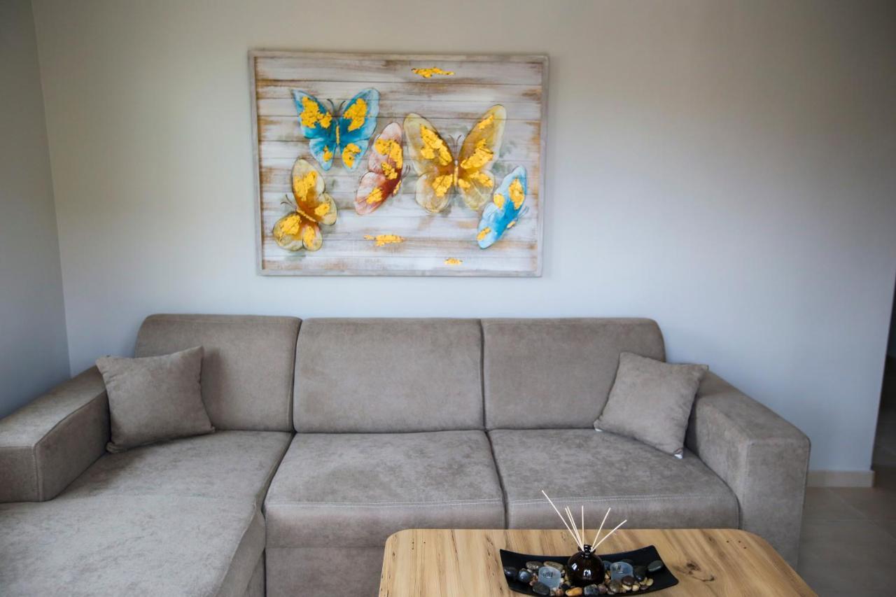Stella Boutigue Rooms Néa Péramos Eksteriør bilde